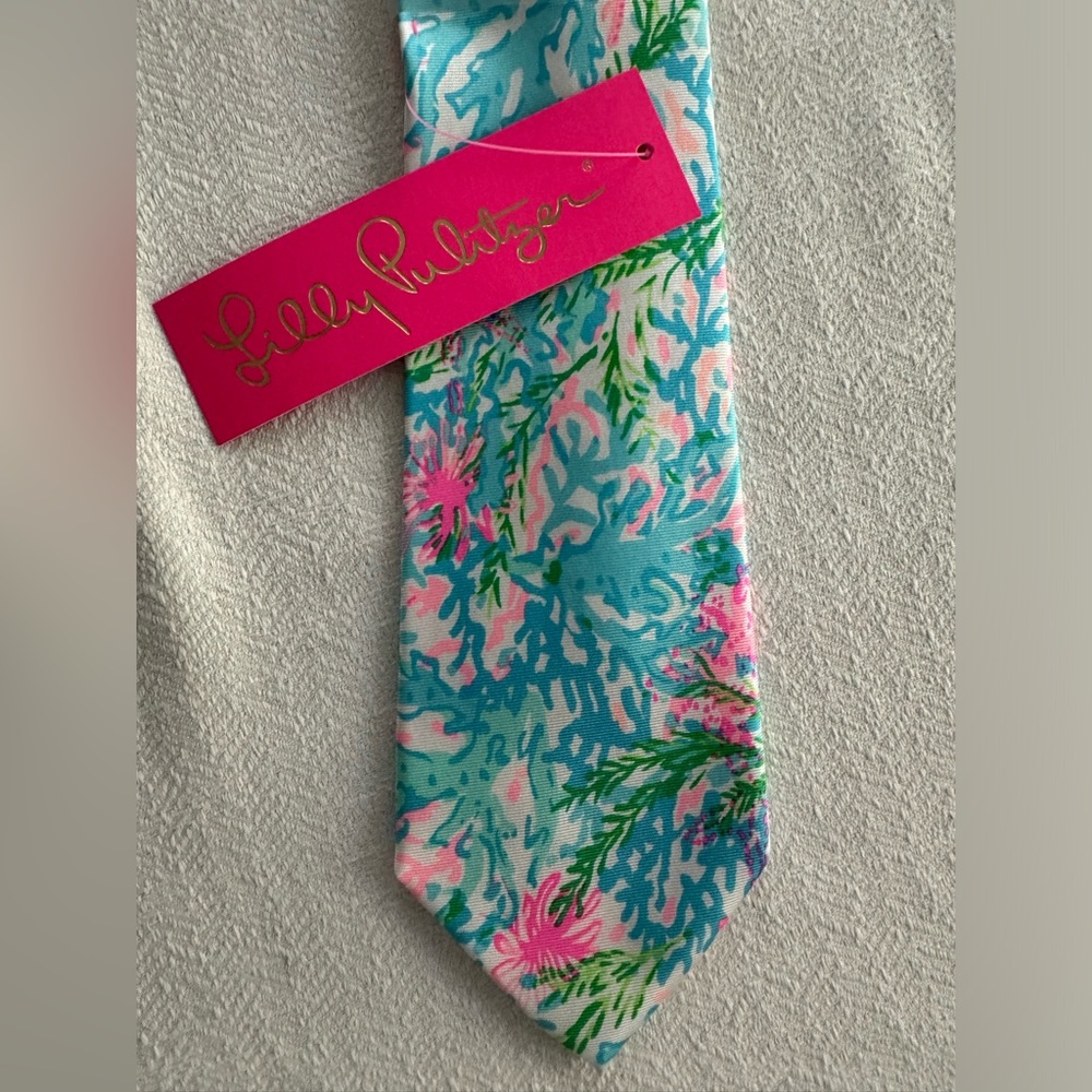 Lilly Pulitzer men’s silk tie Coral Bay NWT
